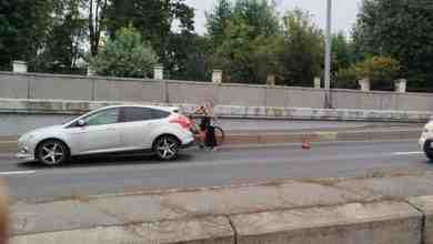 На Обводном канале, почти под Лиговским пр. в сторону центра дама на фокусе с…