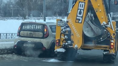 На Бухарестской 6 трактор против нашествия