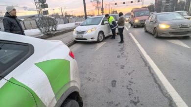 Сегодня утром в 8 часов обнаружила мужчину за рулем Тойоты. На Суздальском проспекте перед…