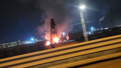 На Предпортовой что-то хорошо горит в металлическом ангаре размером 10х20 м. В 21:18 пожару…