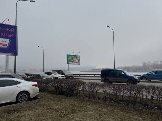 Сразу две аварии на Свердловской набережной 4