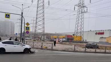 Спонсоры нового забора На перекрёстке Малой Балканской и Ярослава Гашека