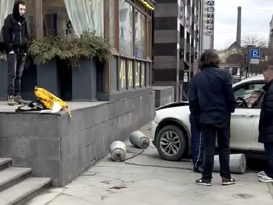 Новости нашего Мегаполиса: 1. Девушка-пешеход получила тяжелые травмы, попав под «БМВ» на Петроградке: дама…