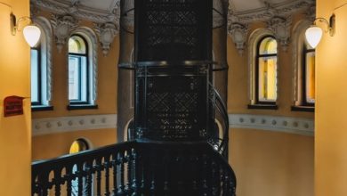 Парадная «Ромашка» . Одна из красивейших парадных Петербурга находится в доходном доме купца Г.Г….