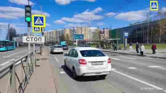 27 апреля около 11:25 минут на регулируемом пешеходном переходе около автобусной остановки «Проспект Большевиков,…