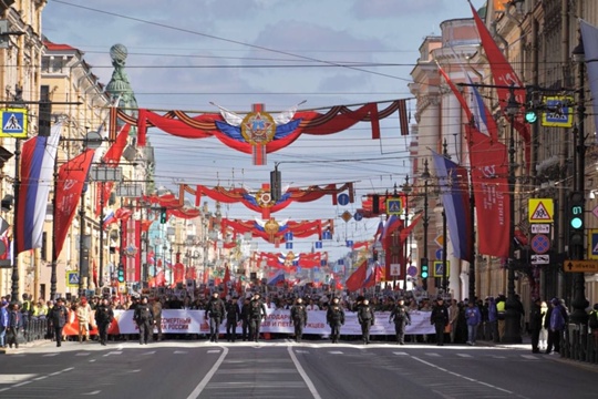 Новости нашего Мегаполиса: 1. Петербург отметил День Победы, впервые за три года в городе…