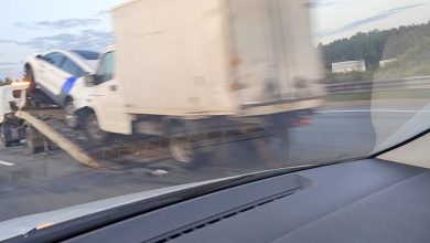 Ночью на КАДе в эвакуатор, который грузил каршеринг после ДТП влетел грузовик