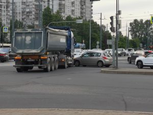 На пересечение Наличной и Уральской кого-то NEMAN не заметил