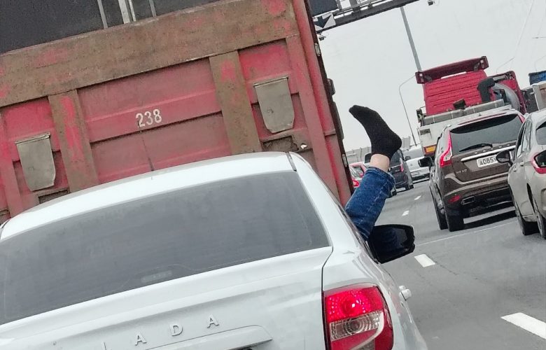 В Петербурге теплеет и скоро будет жарко. Сегодня утром у вантового моста