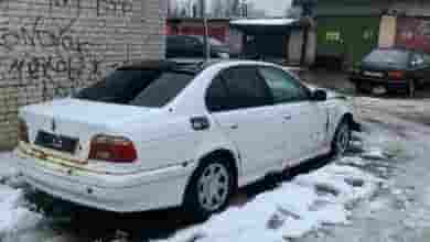 Е39 2001г рест М54b22 В разбор или под восстановление. Радиатор целый , телек ушёл….