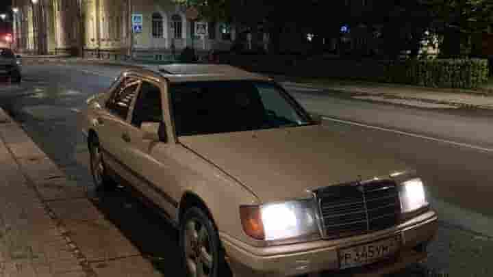 Строчная продажа, продам мерседес бенз, 200 на ходу