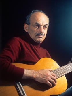 Песенка об открытой двери Когда метель кричит, как зверь — Протяжно и сердито, Не…