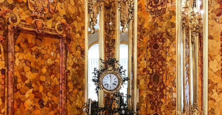 Янтарная комната в Екатерининском дворце Жемчужина Екатерининского дворца в Царском Селе. По праву считается…