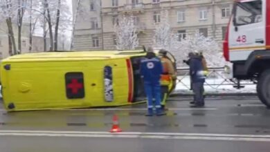 Новости нашего Мегаполиса: 1. Легковушка столкнулась с реанимобилем в городе Колпино, двое медиков получили…